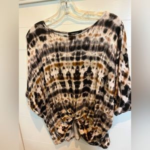Karen Kane Tie Dye soft loose T shirt/blouse with knotted front waist si…